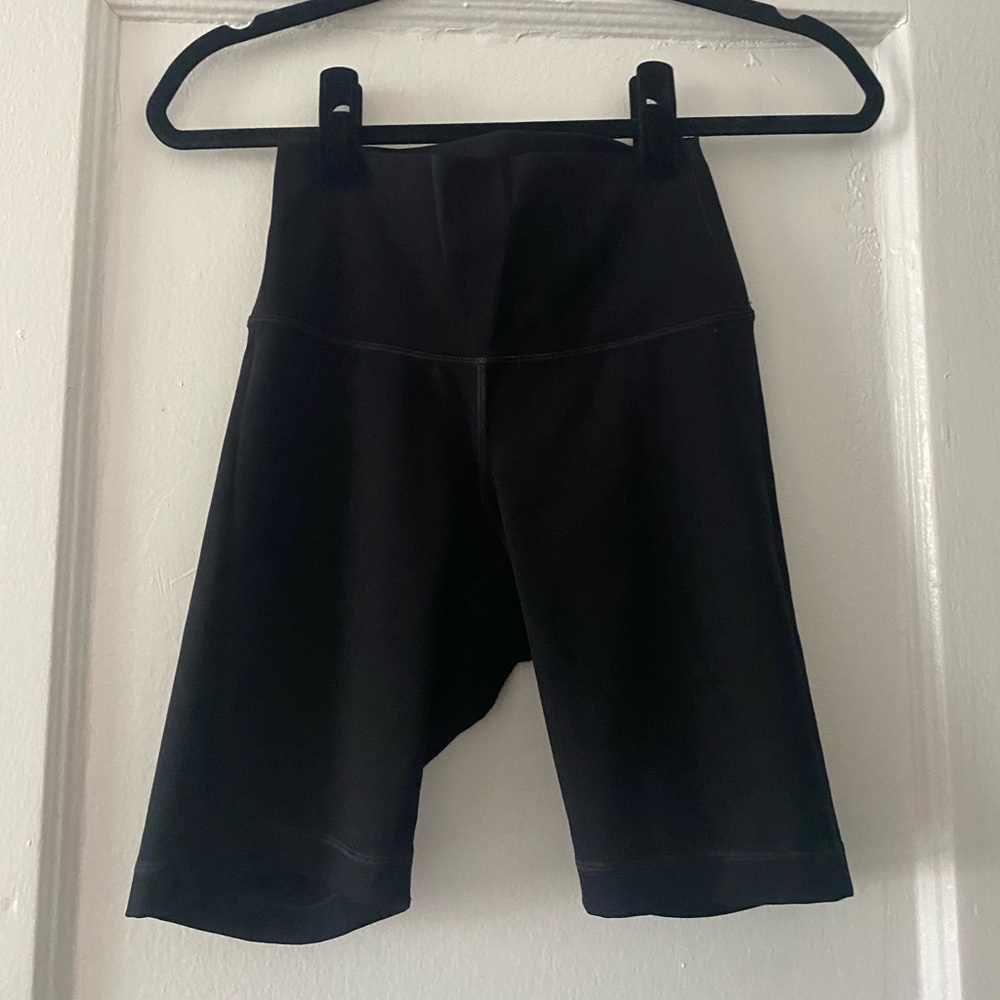Everlane Biker Shorts - Small
